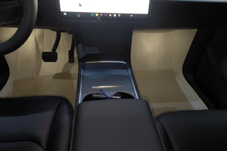 特斯拉 Model Y 2024款 长续航全轮驱动版局部细节18