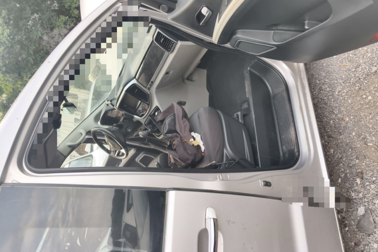 江淮瑞风 瑞风M4 2017款 2.0T 手动豪华型局部细节9005