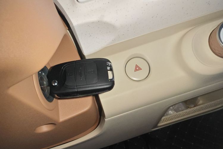 五菱汽车 宏光MINIEV 2024款 第三代 215km 青春版中控内饰11