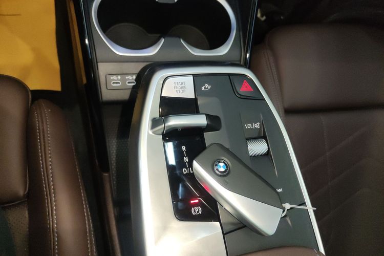 宝马X2(进口) 2024款 sDrive25i M运动套装中控内饰18