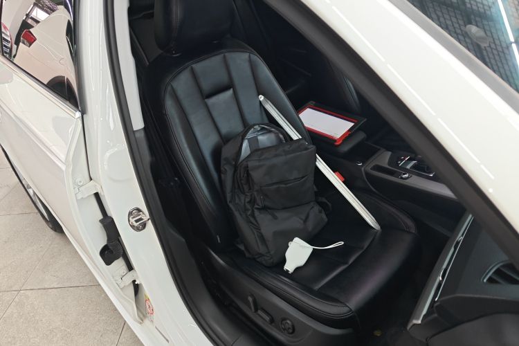 奥迪A4L 2019款 40 TFSI 进取型 国VI局部细节41