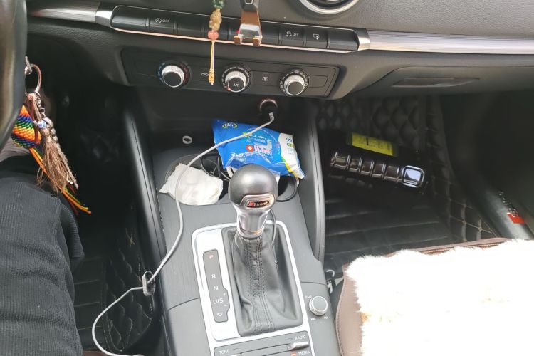 奥迪A3 2016款 Sportback 35 TFSI 领英型中控内饰18