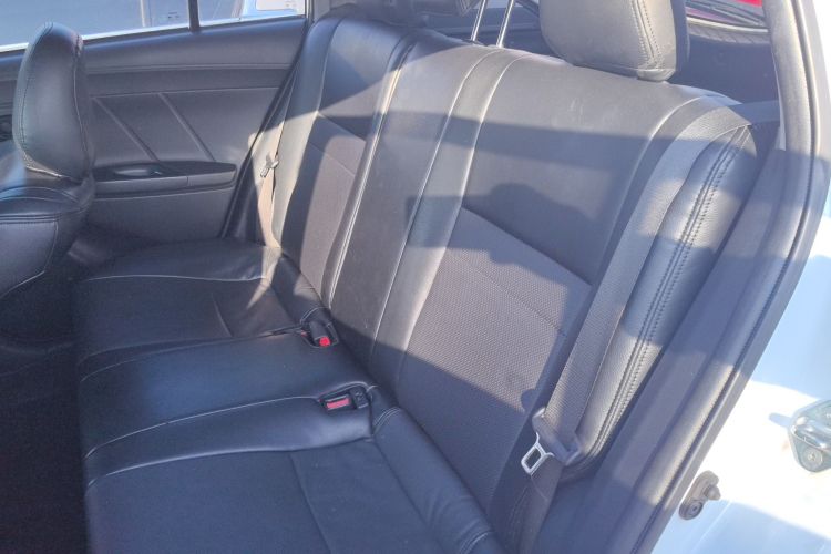 丰田 YARiS L 致炫 2016款 改款 1.5E CVT魅动版中控内饰7004