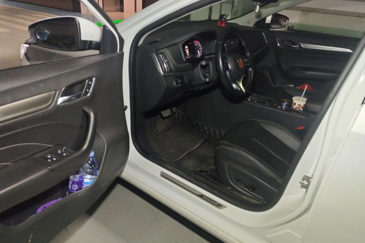 荣威i6 2017款 20T 自动互联网智尊版中控内饰20