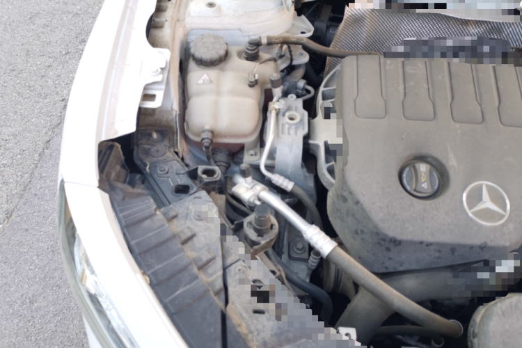 奔驰GLB 2020款 GLB 200 动感型局部细节9005