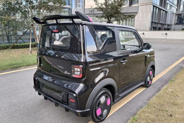 吉利银河 2025款 210km 熊猫卡丁车身外观7