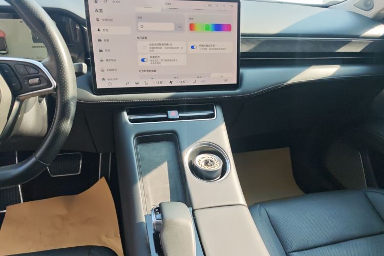 鸿蒙智行 问界M5 2022款 增程四驱性能版局部细节16