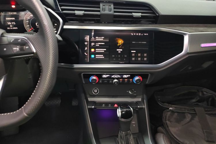 奥迪Q3 Sportback 2022款 40 TFSI 时尚型中控内饰16
