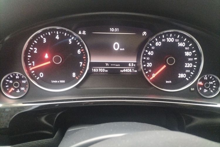 大众 途锐 2017款 3.0TSI 拓界版中控内饰14