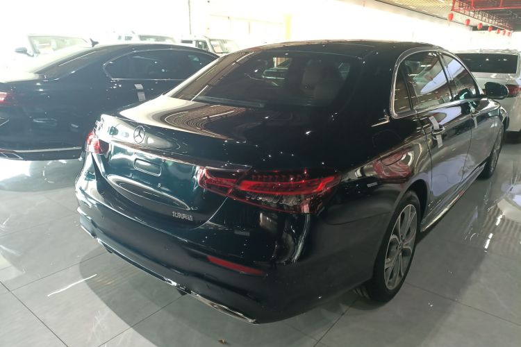 奔驰E级 2021款 改款 E 300 L 运动豪华型车身外观6005