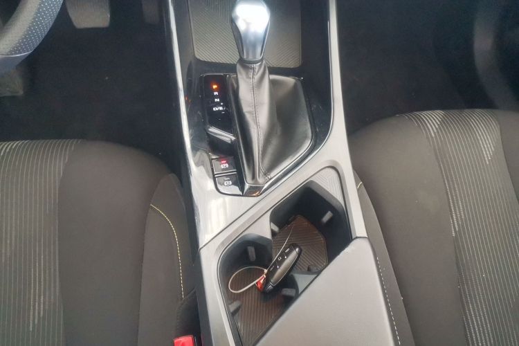 荣威i5 2021款 1.5L CVT铂金版中控内饰18