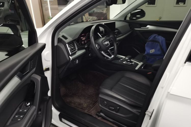 奥迪Q5L 2020款 40 TFSI 荣享时尚型中控内饰20