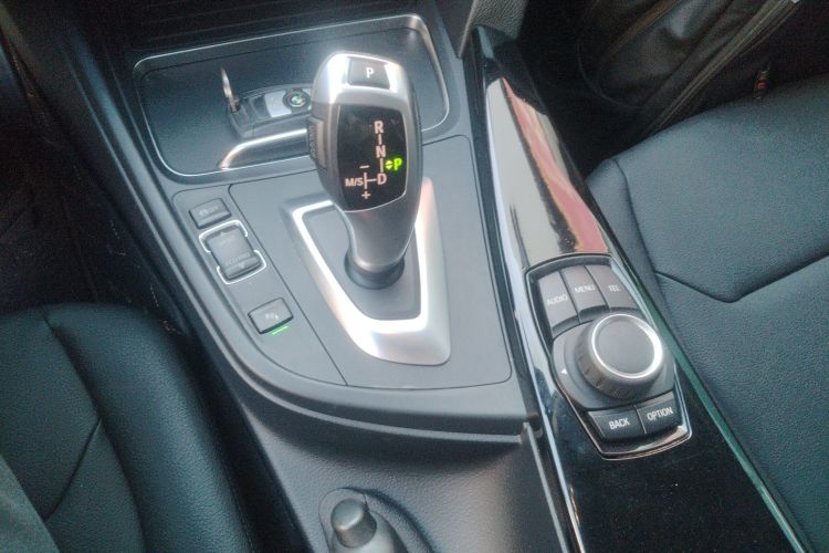 宝马3系 2017款 320Li 时尚型局部细节18