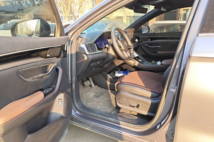 比亚迪 宋PLUS 2020款 1.5T 自动尊贵型中控内饰20