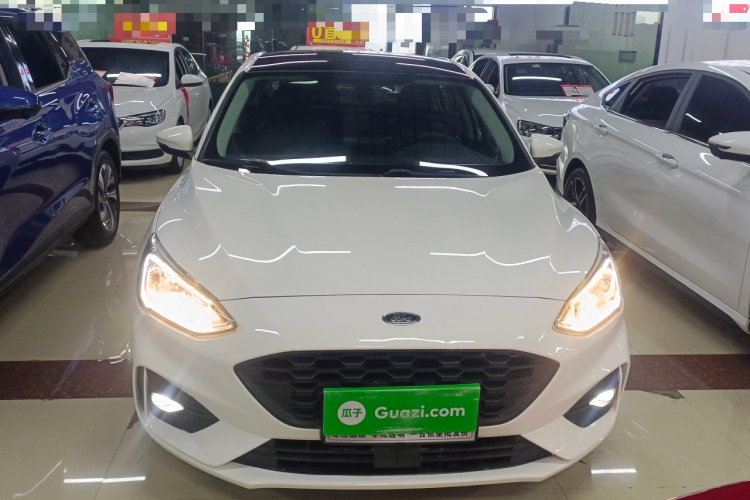 福特 福克斯 2020款 三厢 EcoBoost 180 自动锋潮型车身外观6001