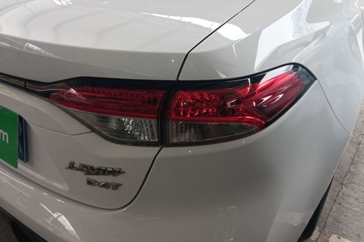 丰田 雷凌 2023款 185T CVT运动版车身外观6006