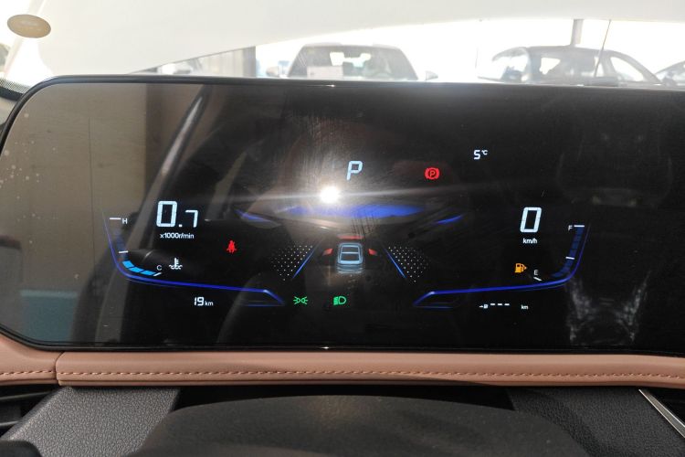 奔腾B70 2024款 龙腾版 1.5T 领创型中控内饰14