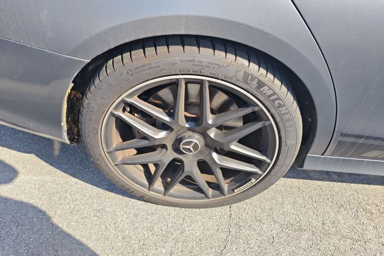 奔驰E级AMG 2019款 AMG E 53 4MATIC+车身外观6008