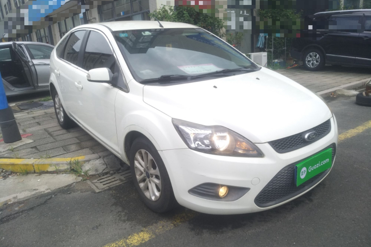 福特 福克斯 2013款 两厢经典 1.8L 自动基本型车身外观6002