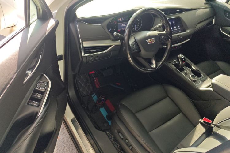 凯迪拉克XT4 2018款 28T 两驱领先型中控内饰7003