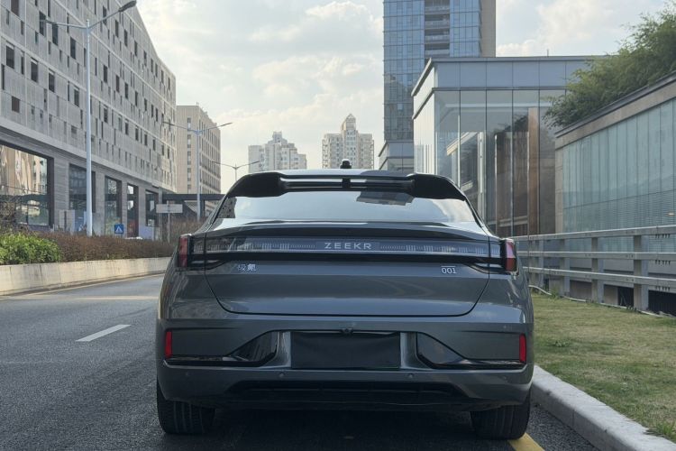 极氪001 2023款 WE版 86kWh车身外观6