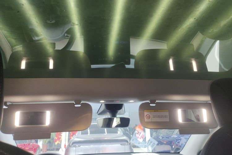 特斯拉 Model Y 2022款 长续航全轮驱动版中控内饰22