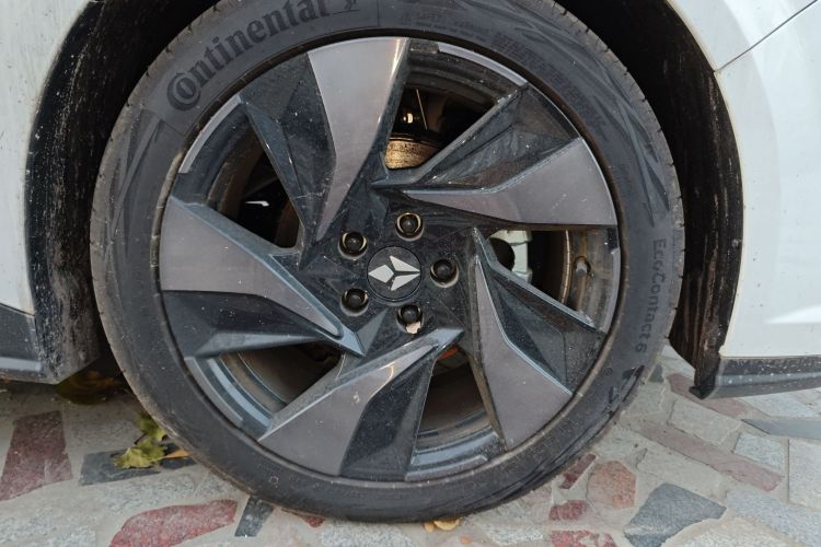 灵悉L 2025款 头号玩家版+增配亿点选装包车身外观10