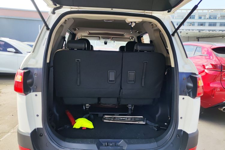 东风风光 风光370 2018款 S370 1.5L CVT豪华型 7座局部细节23