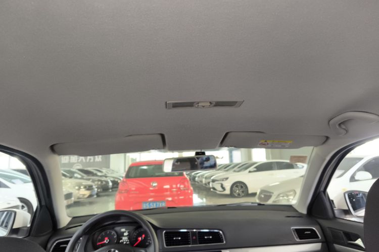 大众 朗逸 2018款 经典 1.5L 手动风尚版 国VI中控内饰22