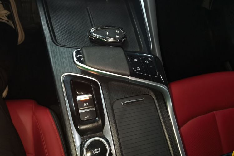 长安UNI-T 2020款 1.5T 尊贵型中控内饰18