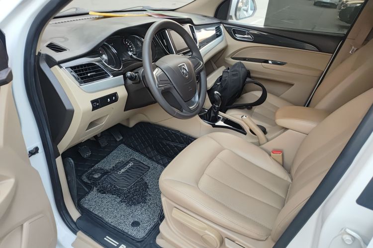 宝骏730 2016款 1.5L 手动舒适型 7座 国V局部细节19