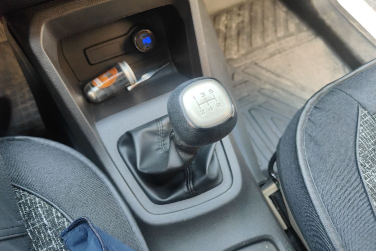 五菱汽车 五菱宏光 2018款 1.5L S标准型L2B中控内饰18