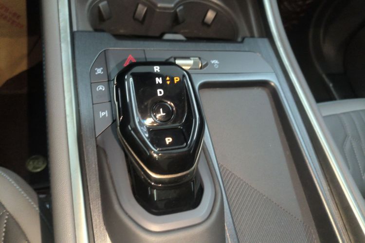 福特 2023款 锐界L 2.0T EcoBoost 两驱七座豪华型中控内饰18