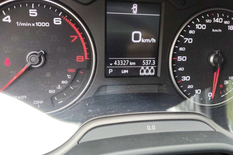 奥迪Q2L 2020款 35 TFSI 进取动感型中控内饰15