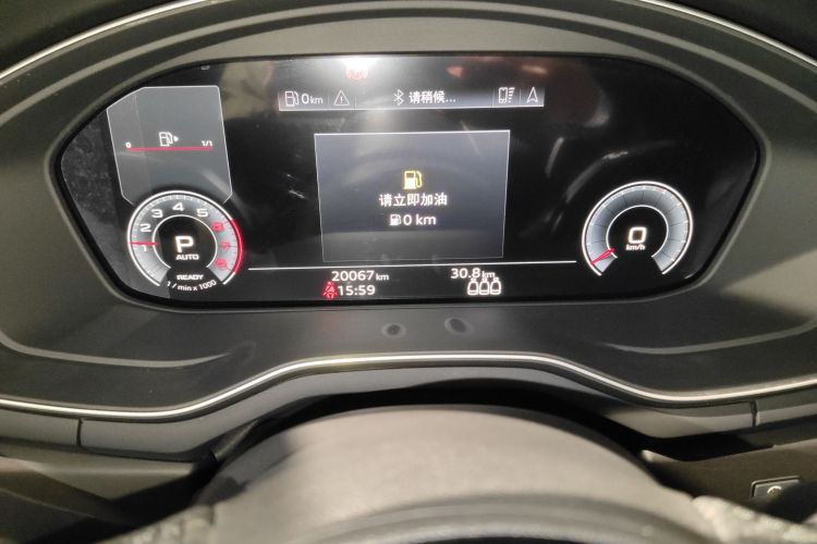 奥迪A4L 2024款 40 TFSI 豪华动感型中控内饰15