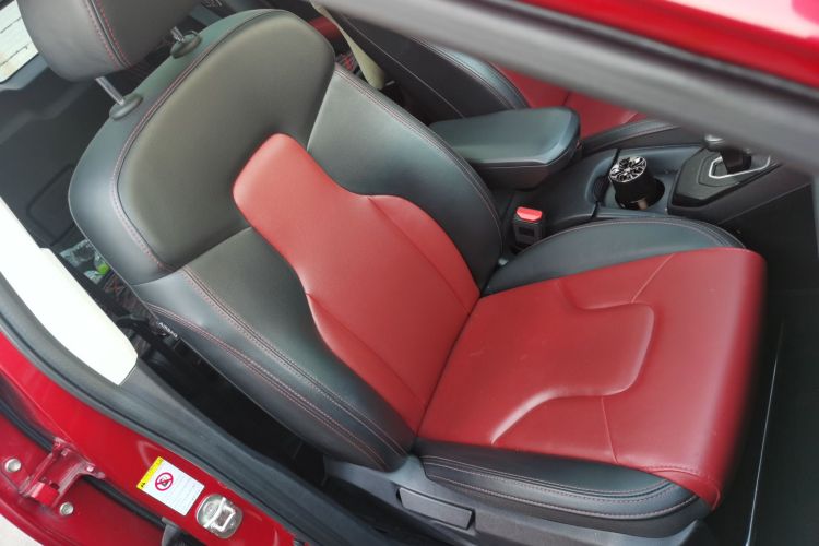 哈弗H2s 2017款 蓝标 1.5T 双离合精英型局部细节41