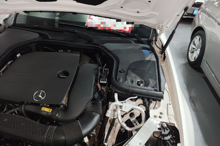 奔驰E级 2020款 E 300 L 豪华型机舱底盘26