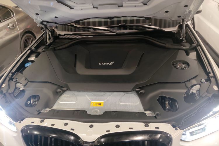 宝马iX3 2022款 领先型机舱底盘24