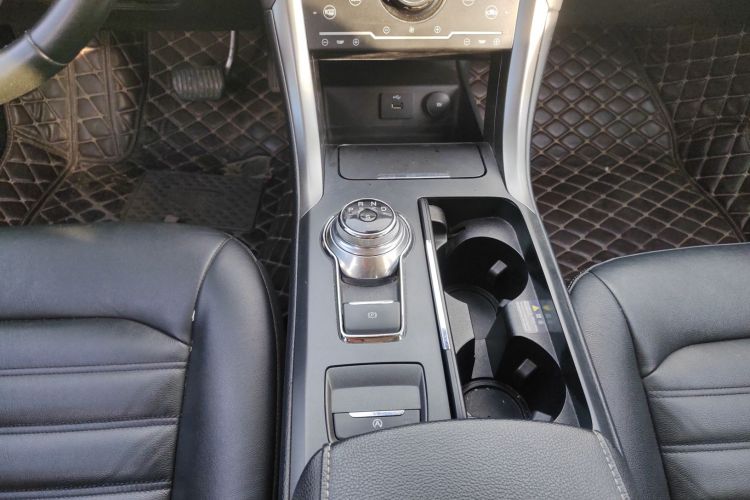 福特 蒙迪欧 2017款 EcoBoost 180 时尚型中控内饰18