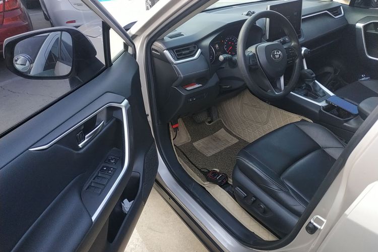 丰田 威兰达 2020款 2.0L CVT两驱豪华版中控内饰7003