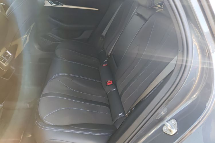 吉利汽车 星瑞 2025款 东方曜 2.0TD 望月版中控内饰7004