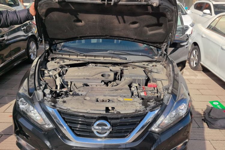 日产 天籁 2016款 改款 2.0L XL舒适版机舱底盘24