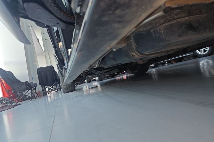 奔驰 威霆 2018款 2.0T 商务版 国VI局部细节9002