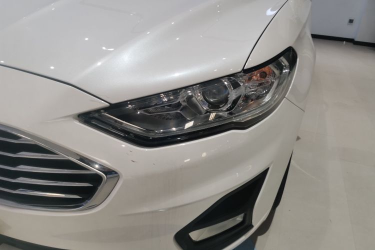 福特 蒙迪欧 2020款 EcoBoost 180 时尚型局部细节36