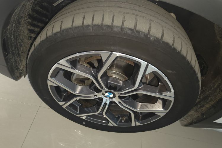 宝马X1 2022款 sDrive20Li 尊享型车身外观6007