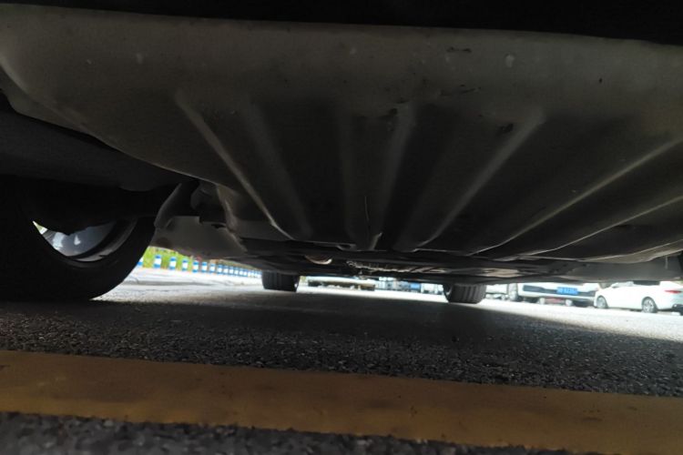 宝马7系 2019款 730Li 豪华套装局部细节9008