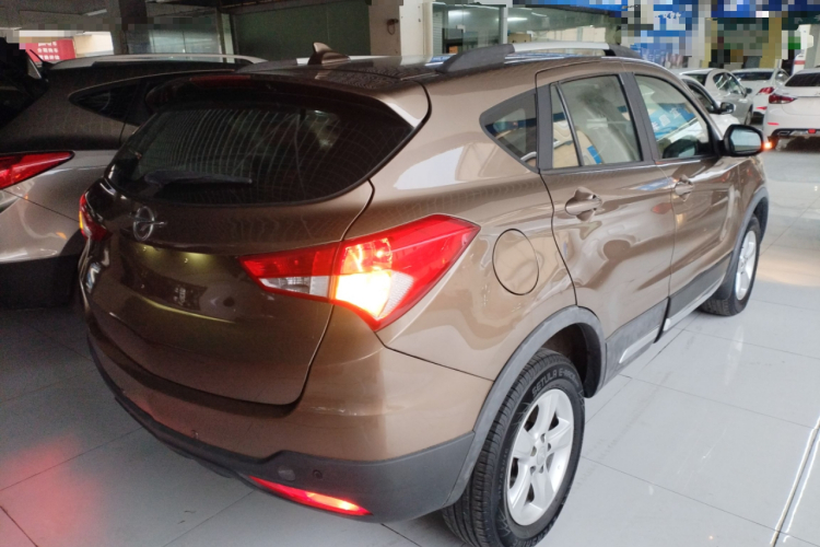 海马S5 2016款 1.5T CVT创享版车身外观7