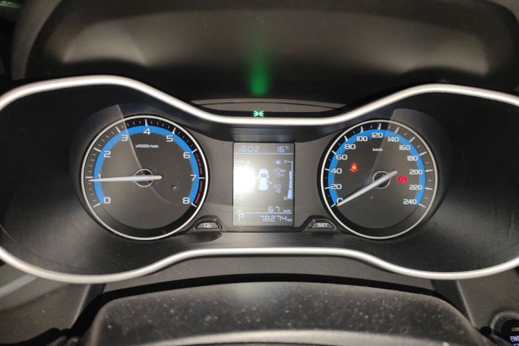 吉利汽车 帝豪 2020款 1.5L CVT豪华型中控内饰14