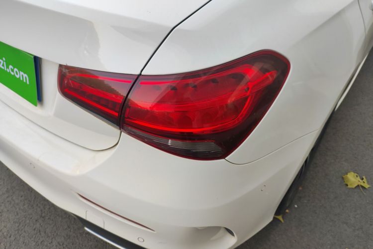 奔驰A级 2020款 A 180 L 运动轿车车身外观9