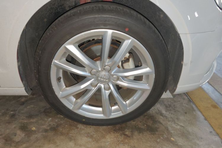 奥迪A3 2018款 30周年年型 Limousine 35 TFSI 进取型车身外观10